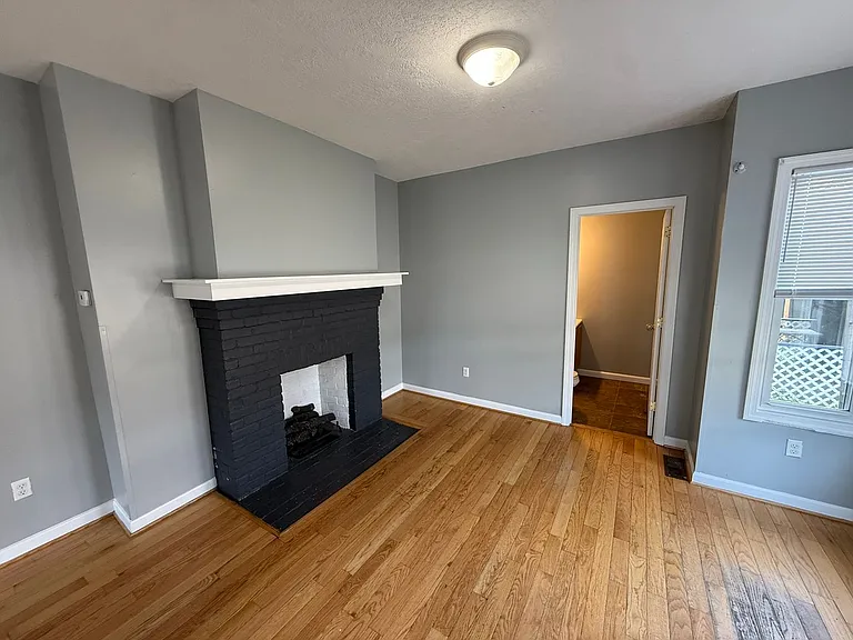 22 Burr St — Photo 8