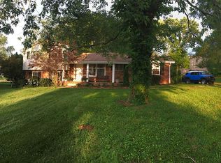 652 Harpeth Knoll Rd, Nashville, TN 37221