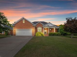 900 Reynolds Price Dr, Kernersville, NC 27284
