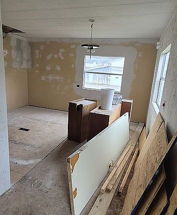 4th image of 101 Maple Aly