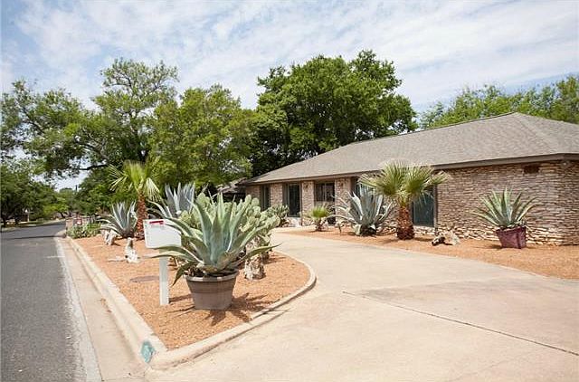 1st image of 8810 Balcones Club Dr