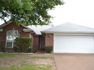3703 Chantal Cir, College Station, TX 77845