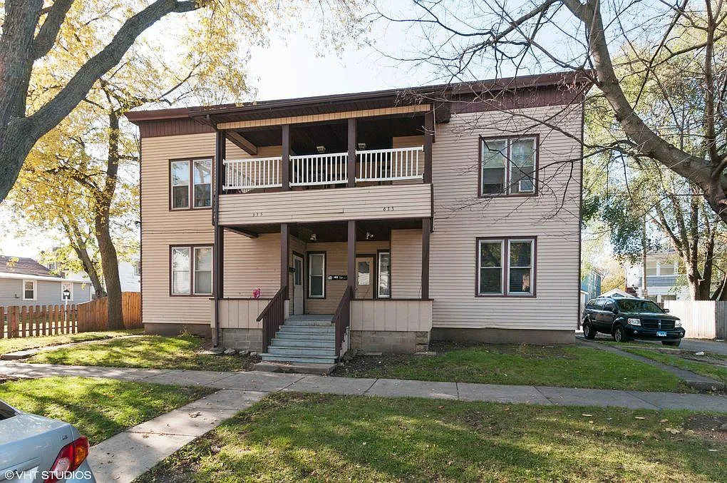 2 bed, 950 sqft, $1,500 — Photo 1