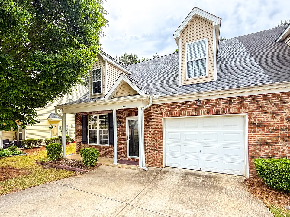521 Woodson Dr