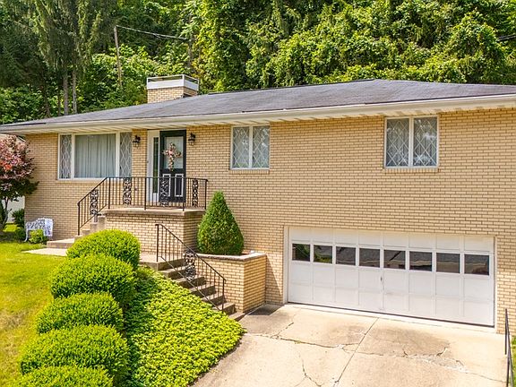2nd image of 3 Woodland Drive