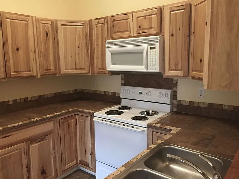 6460 Mohican Dr — Photo 3