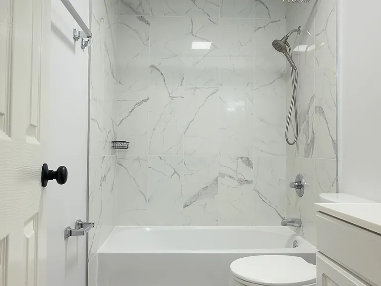 501 Mills Ave — Photo 8