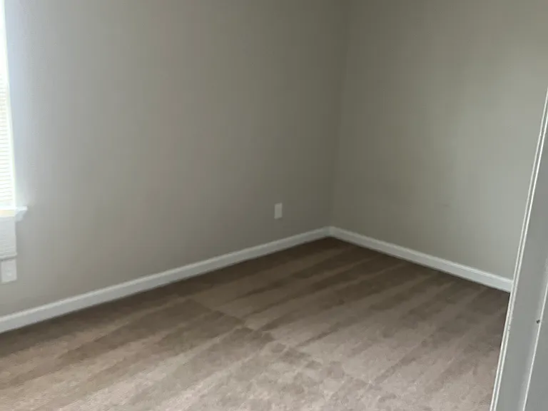316 Sinclair Ln — Photo 8