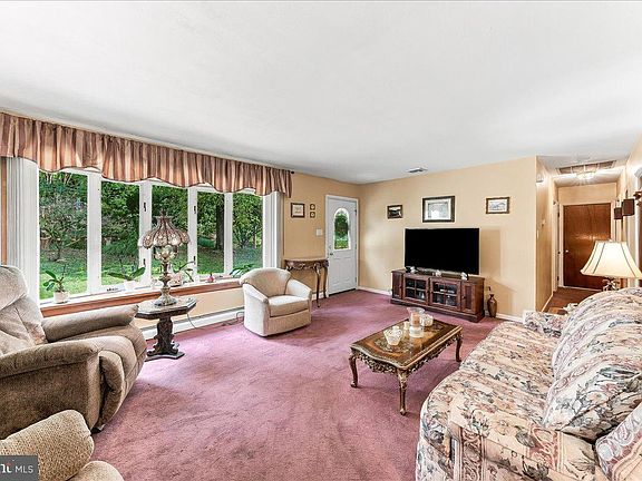 5th image of 100 W Thompson Ave