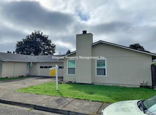 910 Echo Hollow Rd, Eugene, OR 97402