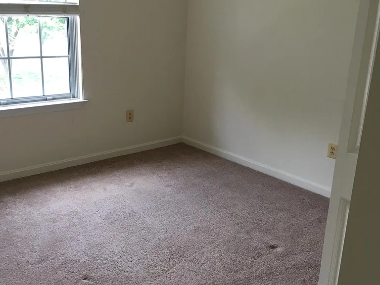 1443 Four Point Ct — Photo 13