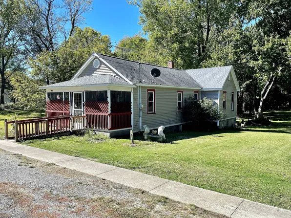 9994 N Firebaugh St, Stoy, IL 62464