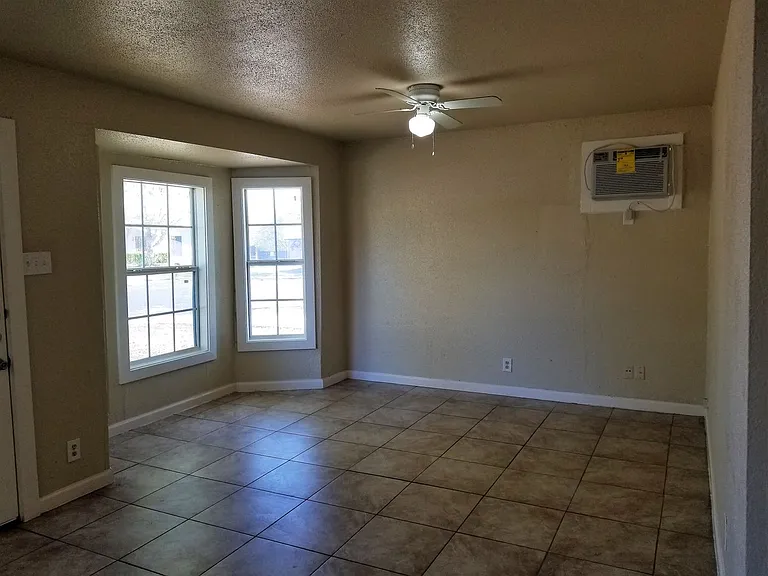 6214 Slate Valley — Photo 3