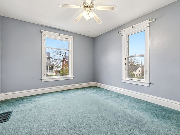 4th image of 77 Alpine St