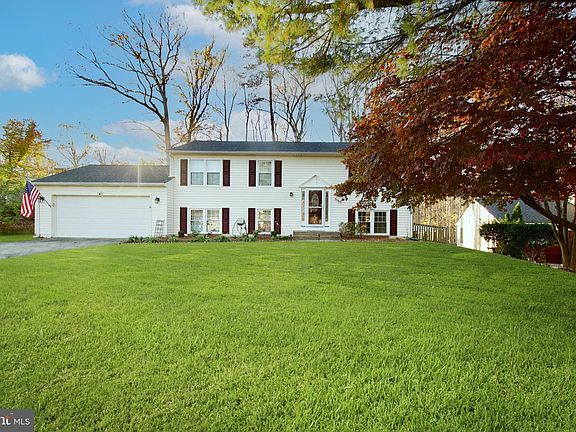 2nd image of 11960 Governors Ct