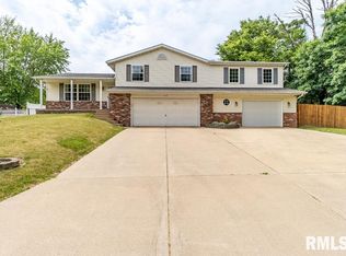 112 Eastwood Dr, East Peoria, IL 61611