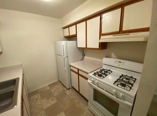 209 E Market St APT 116, Burlington, WI 53105