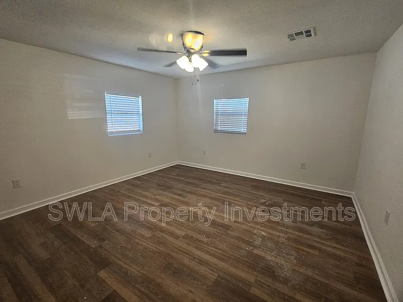 4 bed, 2.0 bath, 1850 sqft, $2,175 — Photo 4