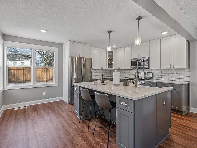 South Ln — Photo 8