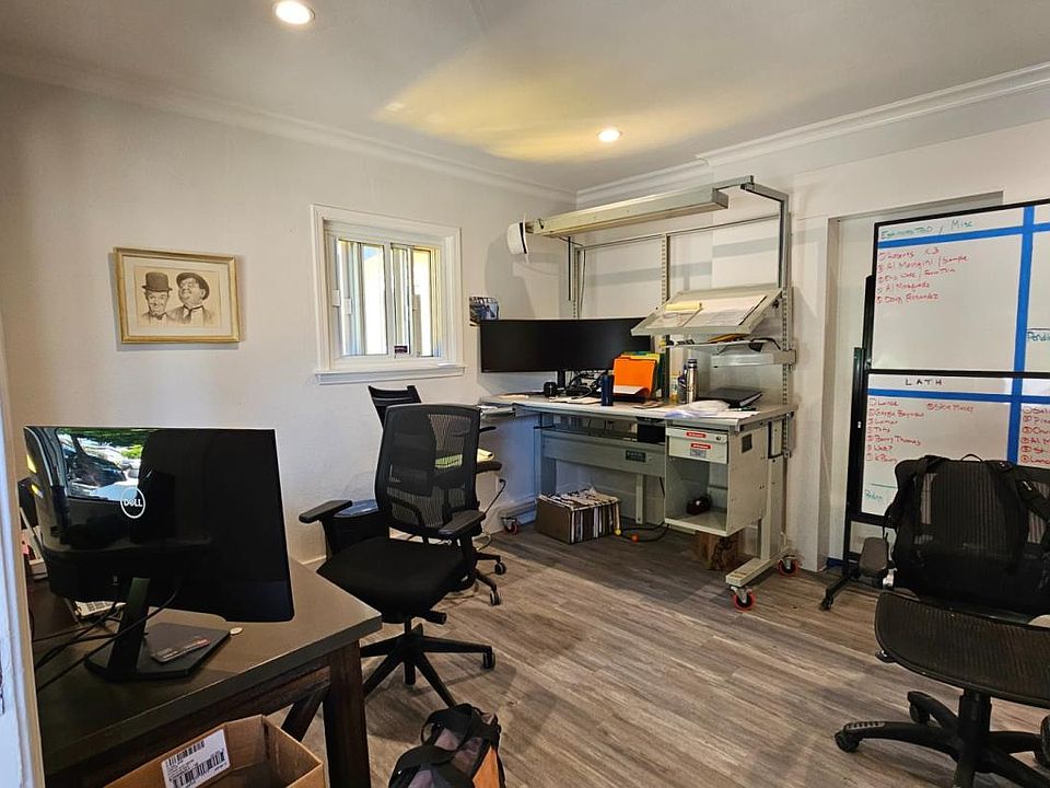 2nd image of 532 McKendrie St