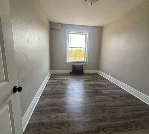 5th image of 124 1/2 E Sibley St #20
