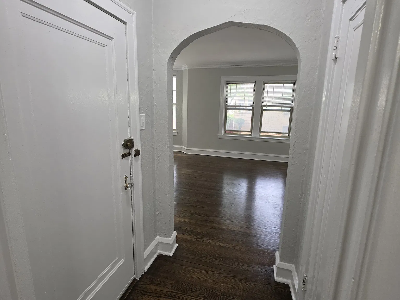 1 bed, 850 sqft, $1,495 — Photo 2