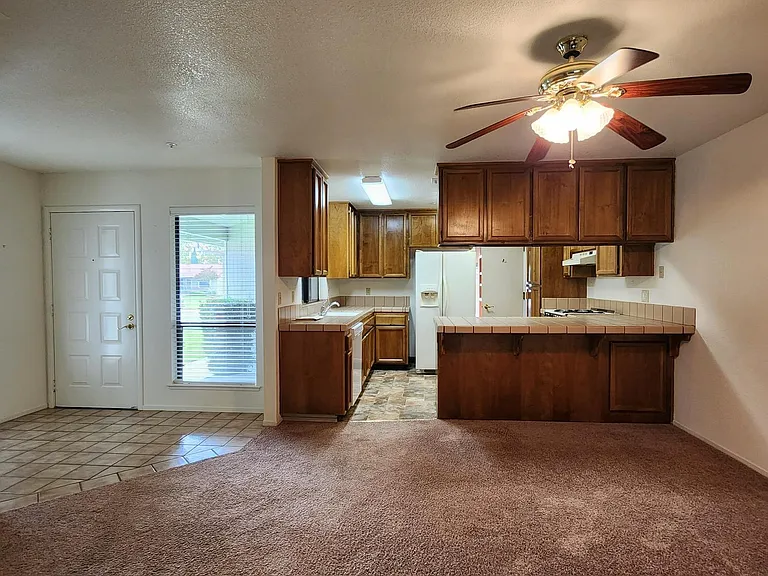 167 Bryce Way — Photo 2