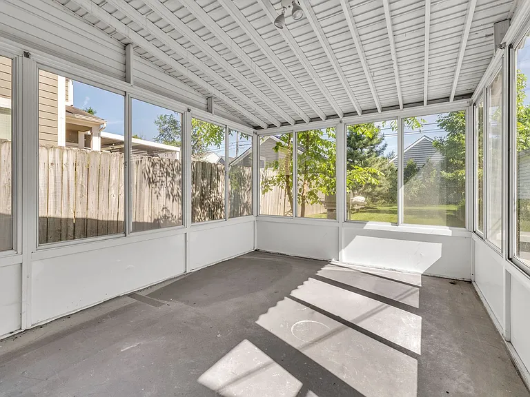 2711 Dorchester Rd — Photo 37