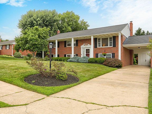 3rd image of 716 Flintlock Dr