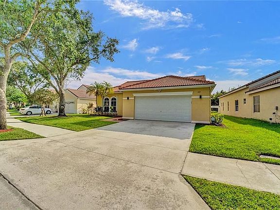 4th image of 612 Carrington Ln