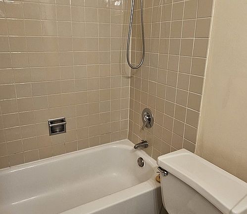 5th image of 2728 N Hampden Ct APT 1004