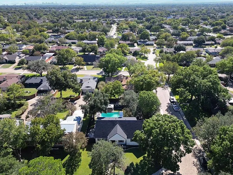 3608 Courtdale Dr — Photo 39
