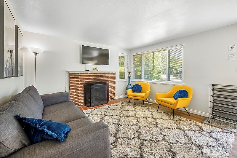 5th image of 9201 36 Avenue S