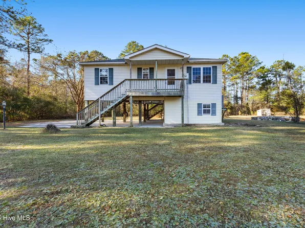 75 Cape Fear Drive, Burgaw, NC 28425