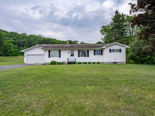 107 Oak St, Necedah, WI 54646