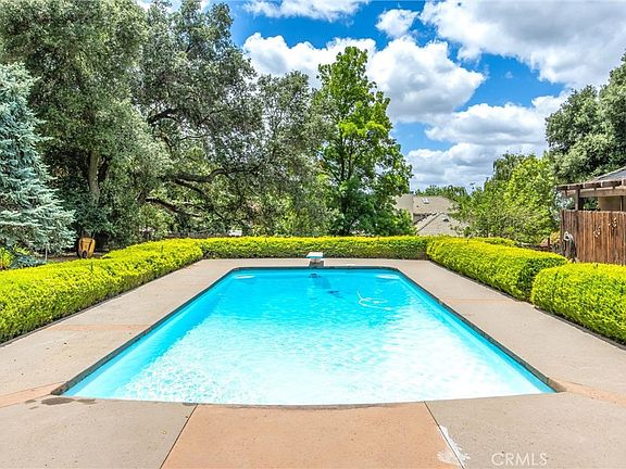 2nd image of 37295 Oakview Rd
