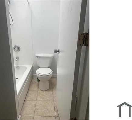 631 N Robinson St — Photo 7