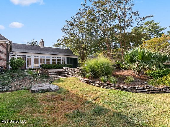 5th image of 17 Pear Orchard Park