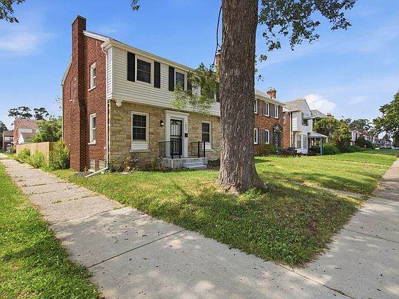 2nd image of 18603 Roselawn St