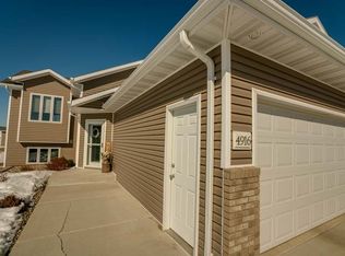 4916 Autumblaze Way, Bismarck, ND 58503