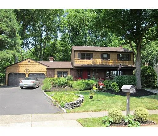 31 Lucille Ct photo 1