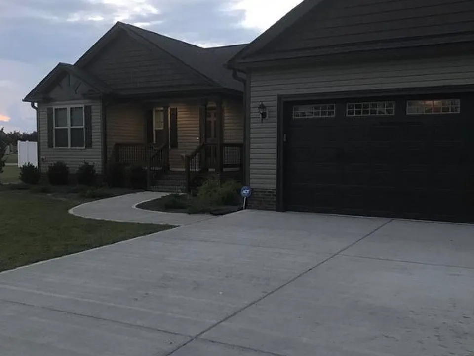 23 Three Daughters Ct