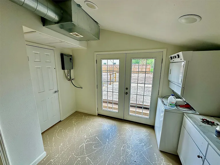 4109 Edison St — Photo 15