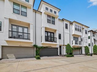 8904 Lakeshore Bend Dr, Houston, TX 77080