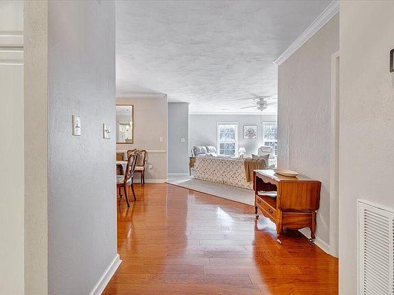 4th image of 4448 Pheasant Ridge Rd #304