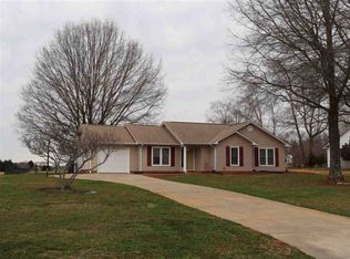 314 Kilt Ct, Boiling Springs, SC 29316