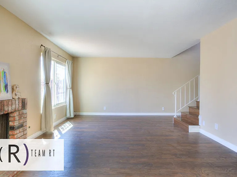 555 Azusa Ave #32 — Photo 4