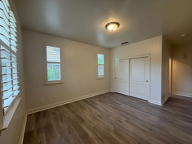 4221 Anatolia Dr — Photo 5