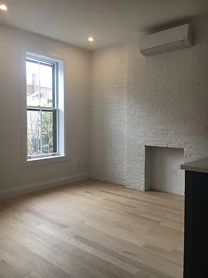 Rented by Grand & Co. | media 48