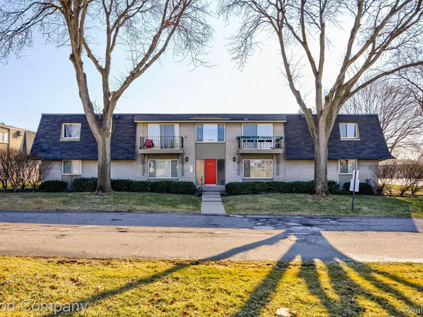19800 W Twelve Mile Rd APT 2, Southfield, MI 48076